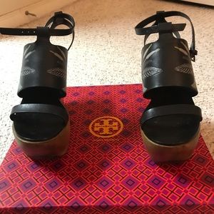 TORY BURCH SIZE 5 platform wedge sandals.